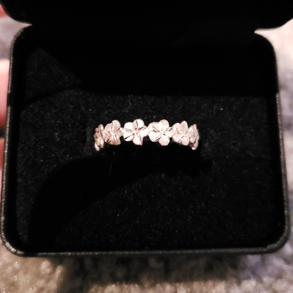 Silver Hibiscus Flower Ring